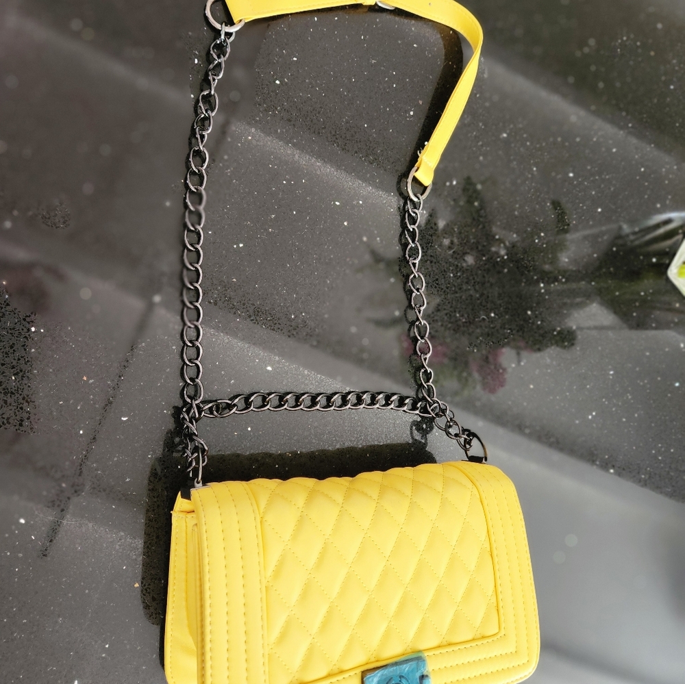 NEW - Yellow Quilted Crossbody Purse - Picture 7 of 7